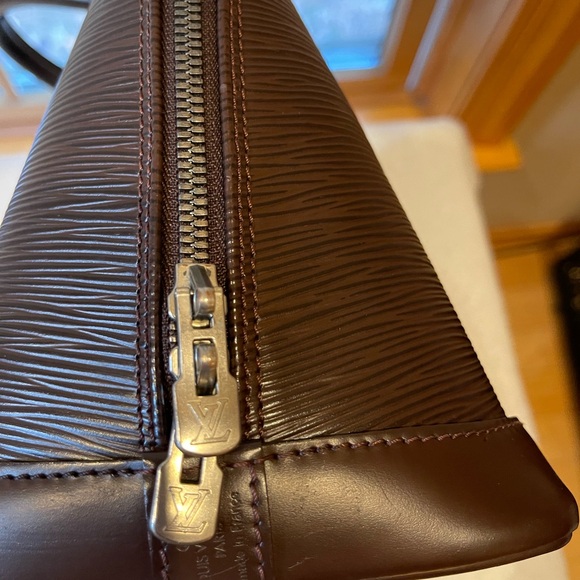 Louis Vuitton Dark Brown Epi Leather Alma - Picture 4 of 11